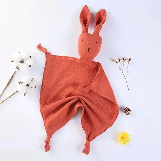 Finitions du doudou d'éveil lapin