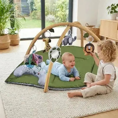 Finitions de l'espace d'éveil, tapis de sol confortable