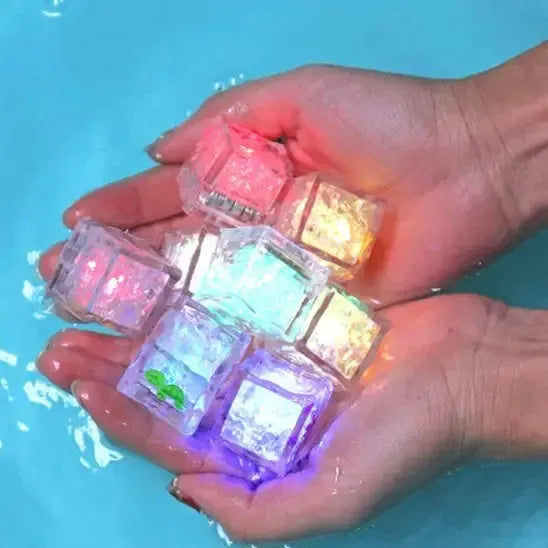 Cubes lumineux flottants pour jeux aquatiques enfantins captivants