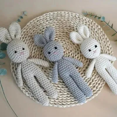 Grande peluche animal démontrant son confort d'utilisation