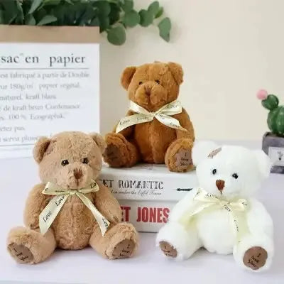 Grande peluche ours démontrant son confort d'utilisation