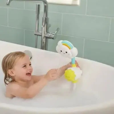 Jouet baignoire avec ​ bébé avec enfant qui tien la pomme de douche