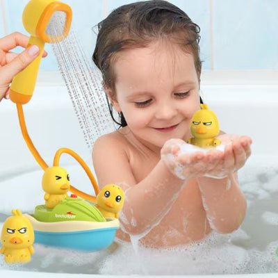 Jouet baignoire bebe​ jeune fille et ses canards