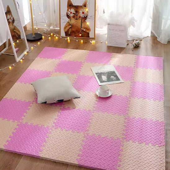 tapis de motricité bébé rose et beige