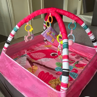 tapis d'éveil bébé fille seul