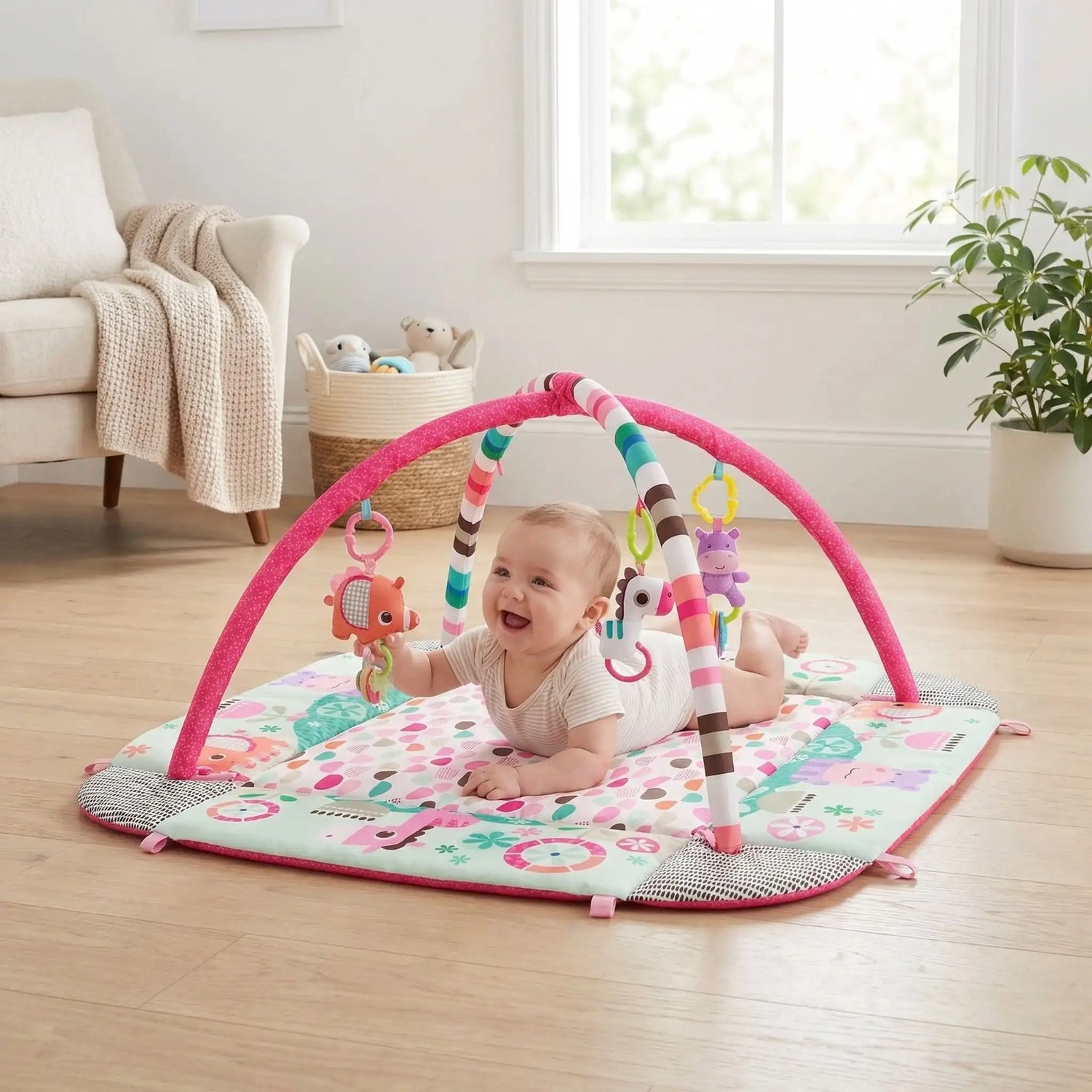 Tapis d'éveil rose bébé sur le ventre | Alan Eveil