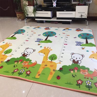 tapis en mousse bébé au sol salon