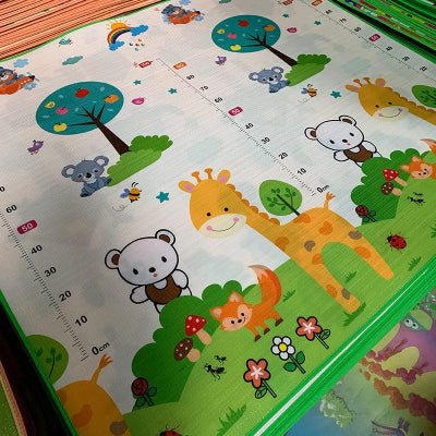 tapis en mousse bébé au sol