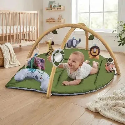 Tapis d'éveil bébé, feuille joue sur le ventre